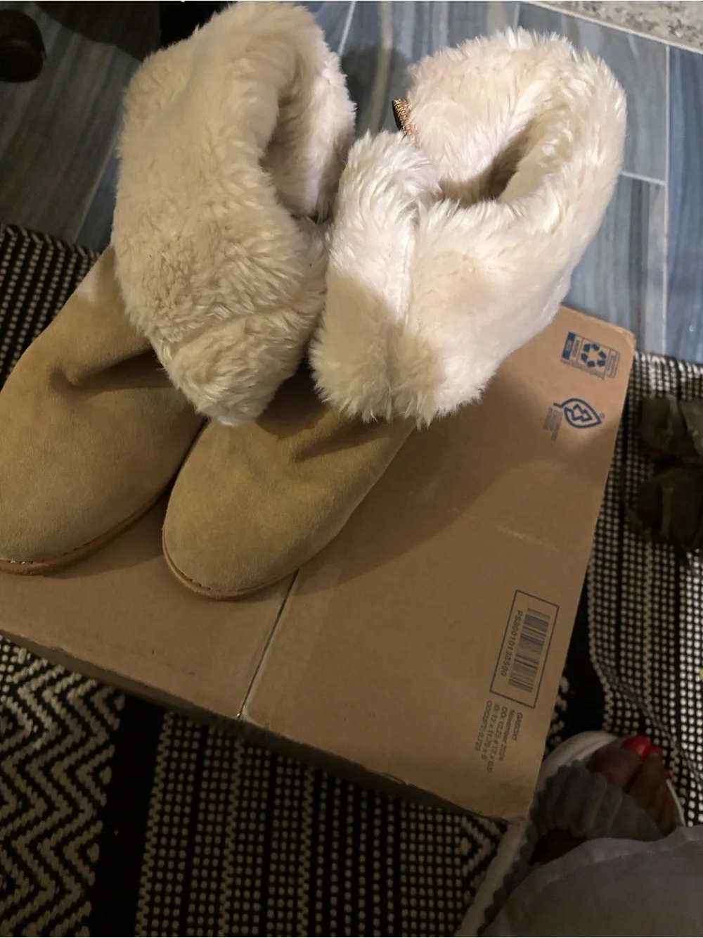 Plush Faux Fur Collar Ankle Booties - Cream